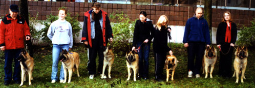 H-I-pentuja6.11.2004Espoo.1.jpg (53143 bytes)