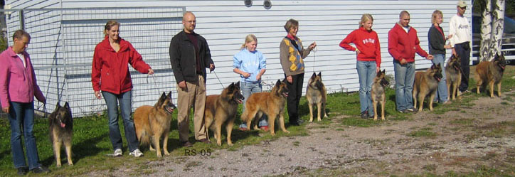 H.Tr.Pentutapaamien11.09.2005-1v7kk.8.jpg (42762 bytes)