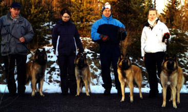 I-Tr.koulutus12.12.2004-9kk.jpg (46578 bytes)